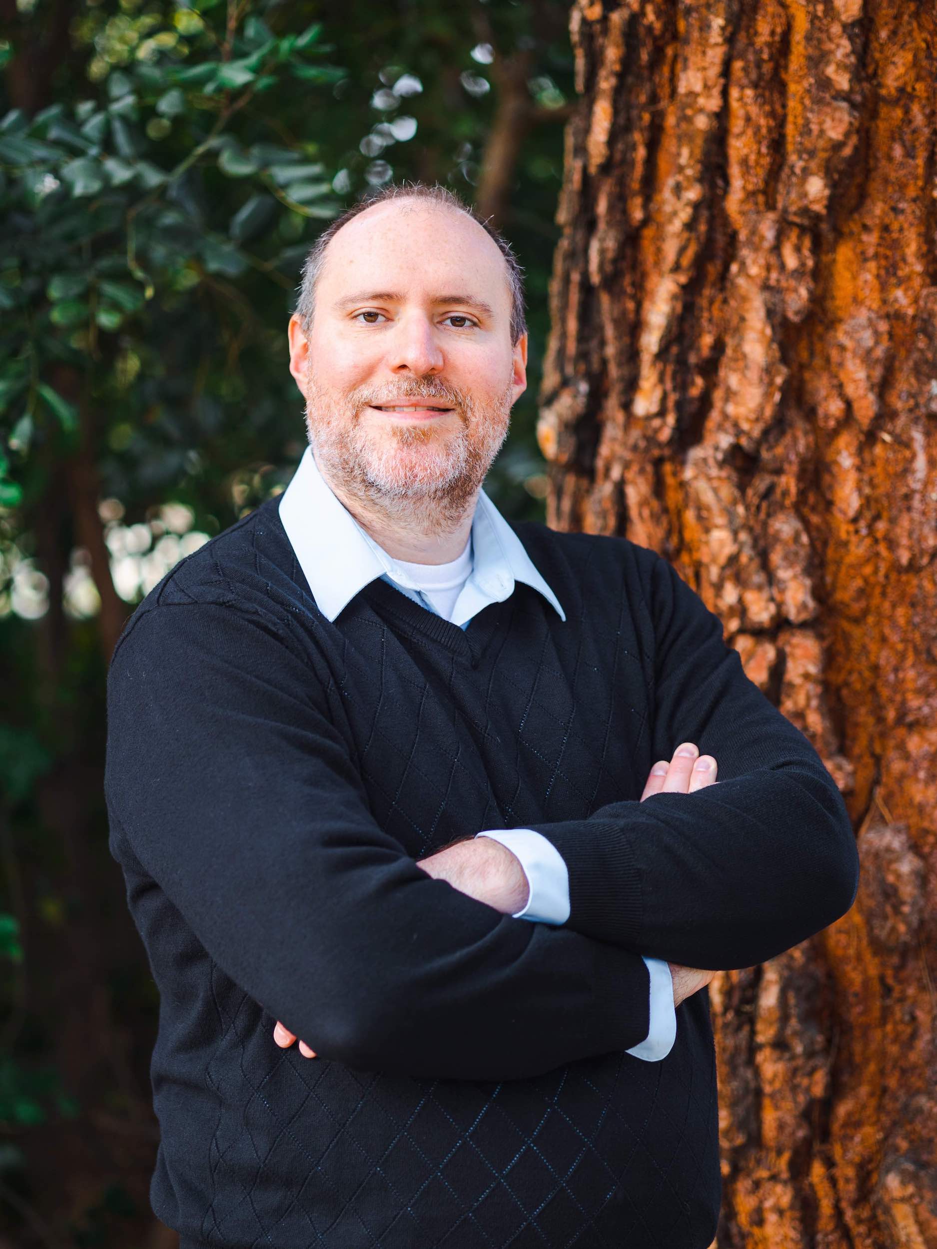 professional headshhttp://localhost:8000/static/images/Headshot_rectangular.jpgot